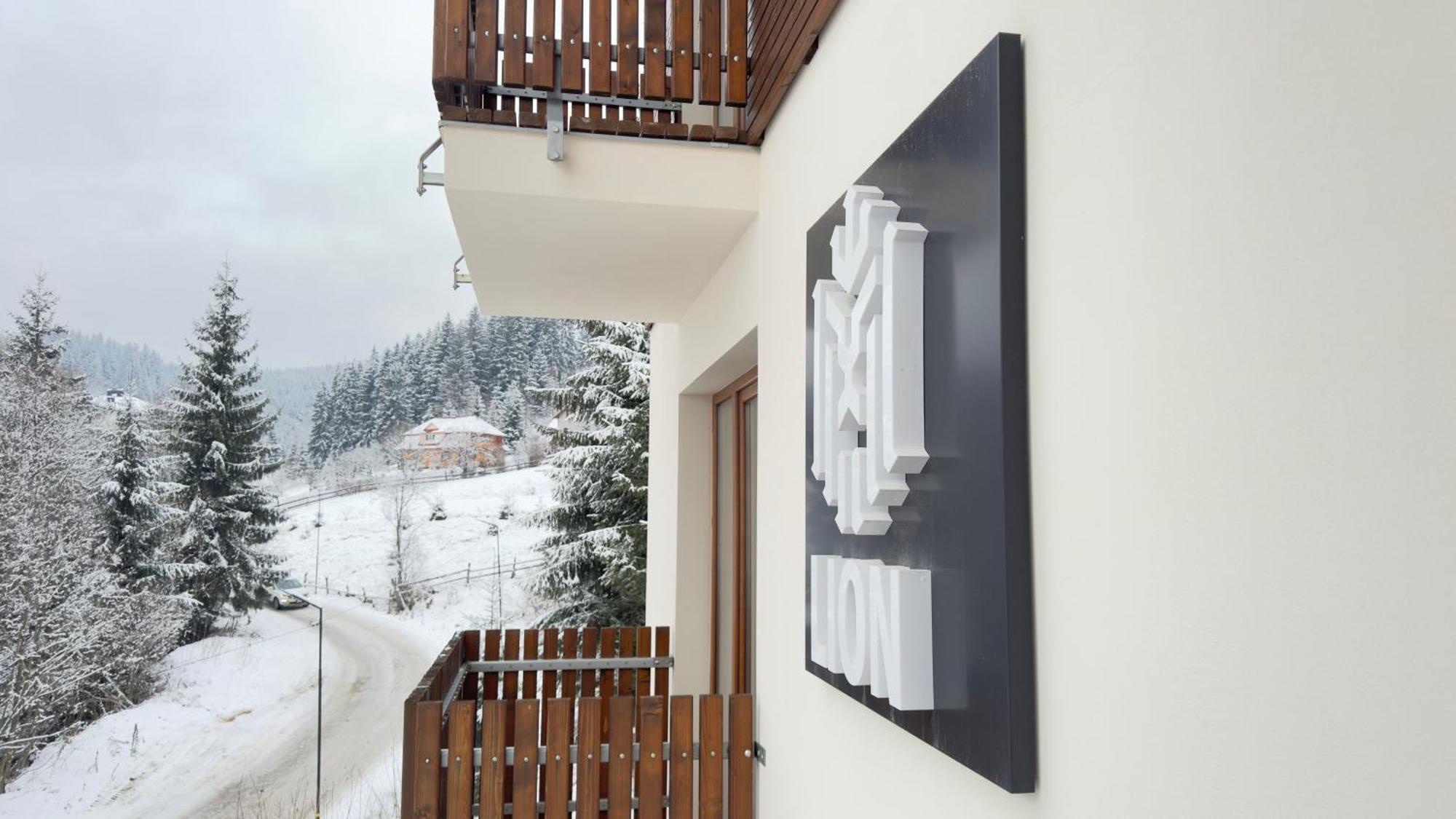 Hotel Lion à Bukovel Extérieur photo